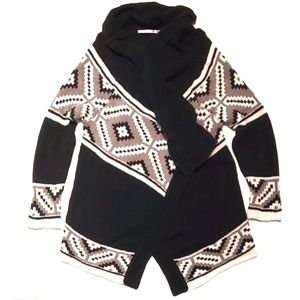 Twelfth Street by Cynthia Vincent Black and Cream Cardigan